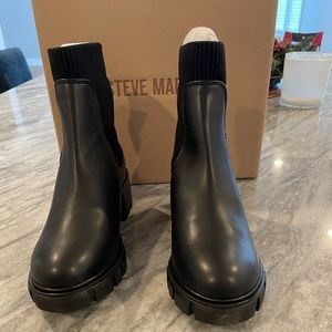 Hayle Chunky Lug Sole Chelsea Booties
